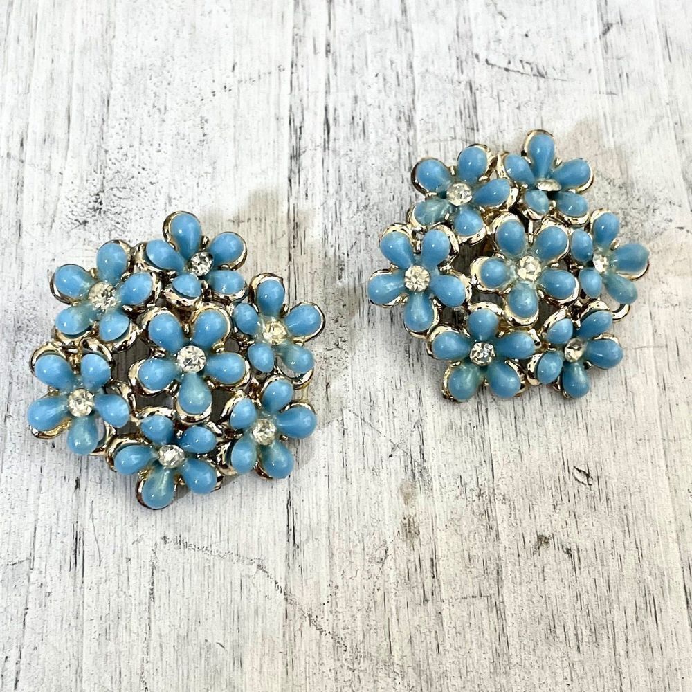 Vintage baby blue floral rhinestone clip on earrings